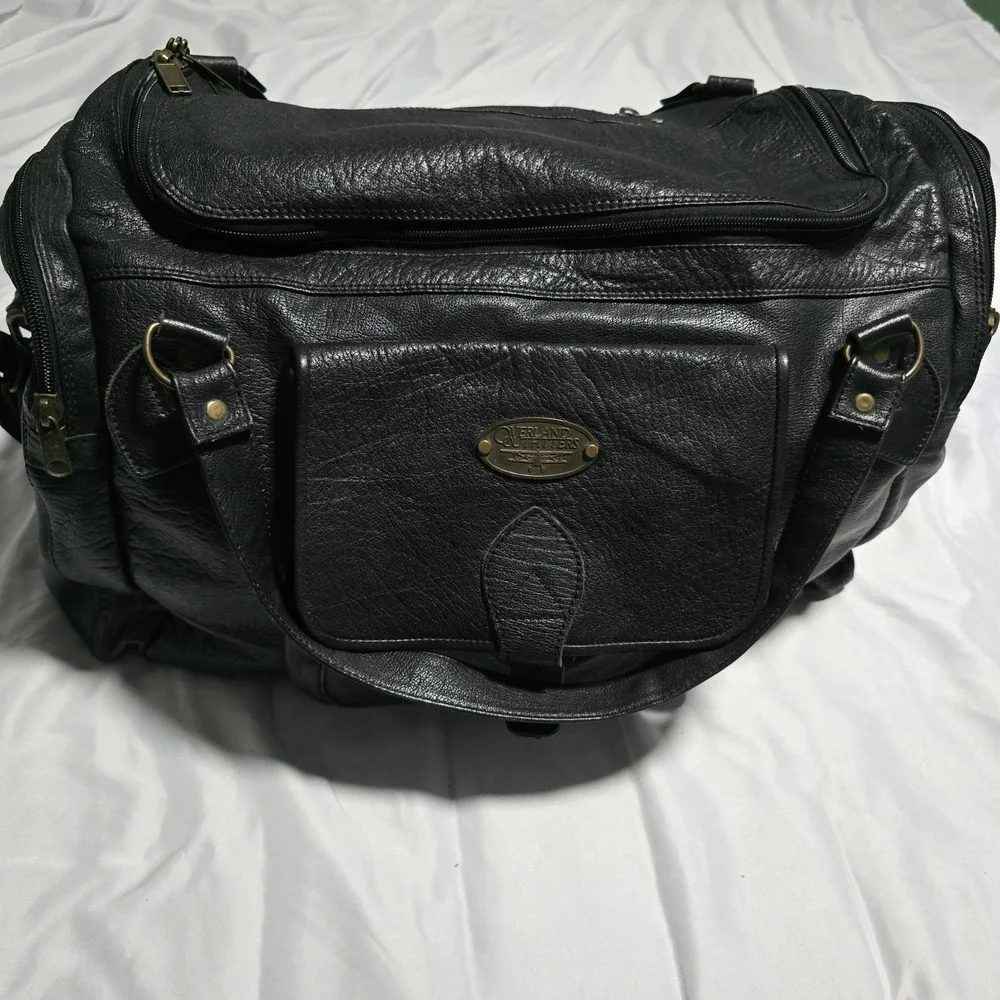 Overland Outfitters Black Leather Travel Duffel Bag Weekender Carry On Large